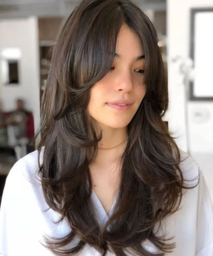 Cortes de cabello para mujer tendencia para el 2024: Corte mariposa