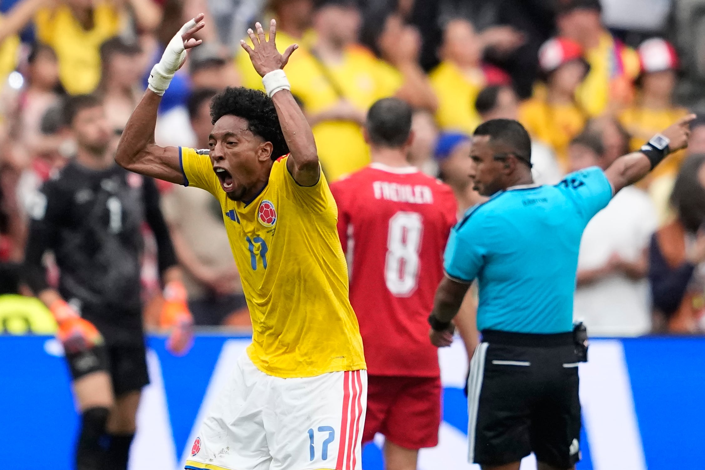 Suiza avanza a cuartos y elimina a Colombia del Mundial 2026.