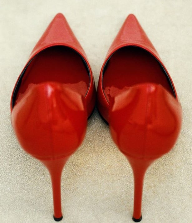 Zapatos color rojo intenso