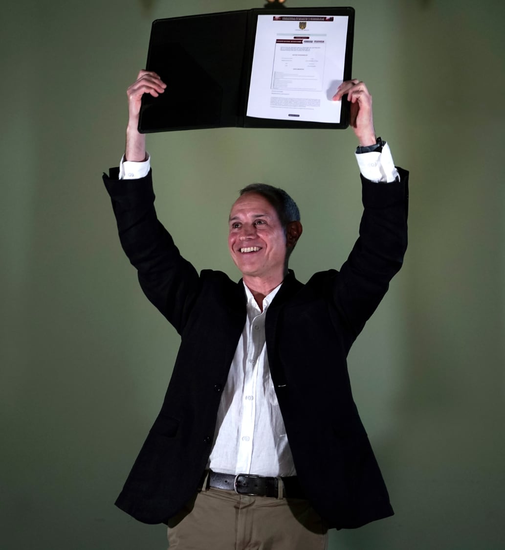 Hugo López Gatell, exsubsecretario de Salud, se registró como aspirante para coordinador de defensa de la Cuarta Transformación de la CDMX.