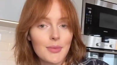 ¿Modelos de talla grande no existen? Acusan que ocupan trajes con relleno (VIDEO)