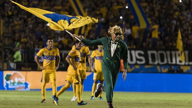 Nahuel utilizó el mismo traje con el que festejó el título del AP17