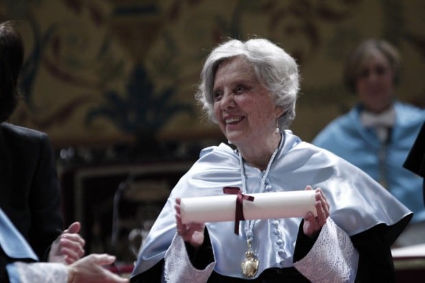 Recibe Elena Poniatowska Honoris Causa de la Universidad Complutense de Madrid