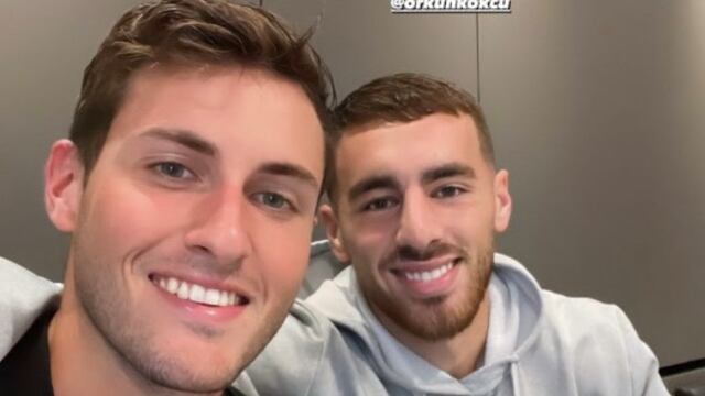 Santiago Giménez y capitán del Feyenoord