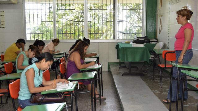 Evaluación docente en Acapulco. Suspensión.