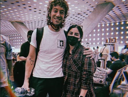 Guitarrista de The Strokes, Albert Hammond y fan