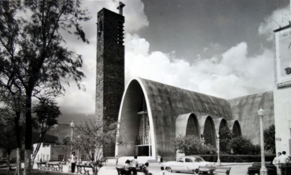 Iglesia La Purísima de Enrique de la Mora y Palomar