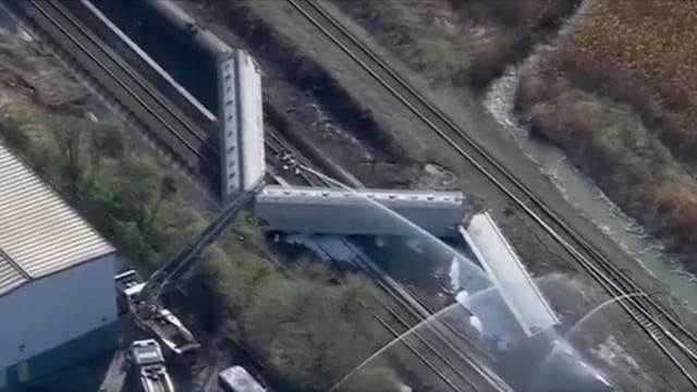 Tren con líquidos inflamables se vuelca en Estados Unidos y genera alerta; no hay heridos