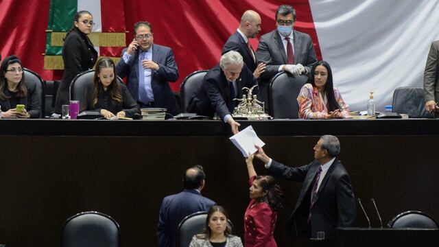 Diputados de Morena aprueban el Plan B de la reforma electoral