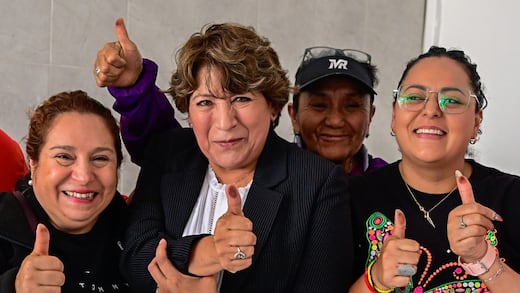 Elecciones 2025 Poder Judicial: Delfina Gómez emite su voto en jornada electoral pacífica del Estado de México