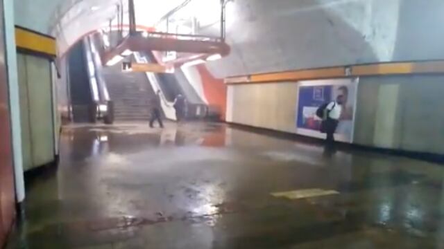 Agua filtrada en el Metro