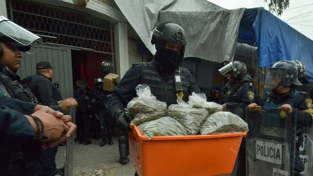 Decomiso en Tepito. Policías investigados.