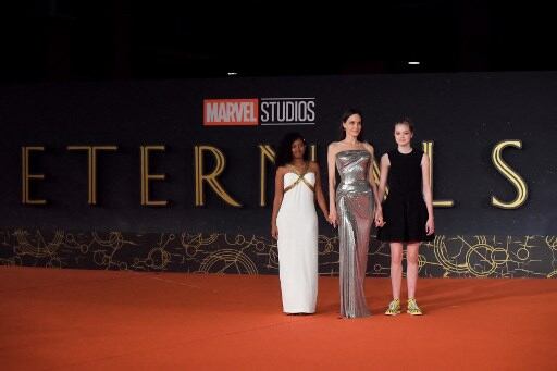 Angelina Jolie con Zahara y Shiloh Jolie-Pitt