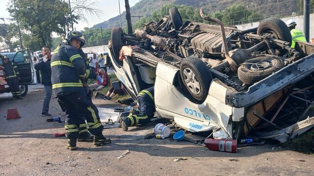 Reportan 2 muertos por accidente de transporte público en Iztapalapa