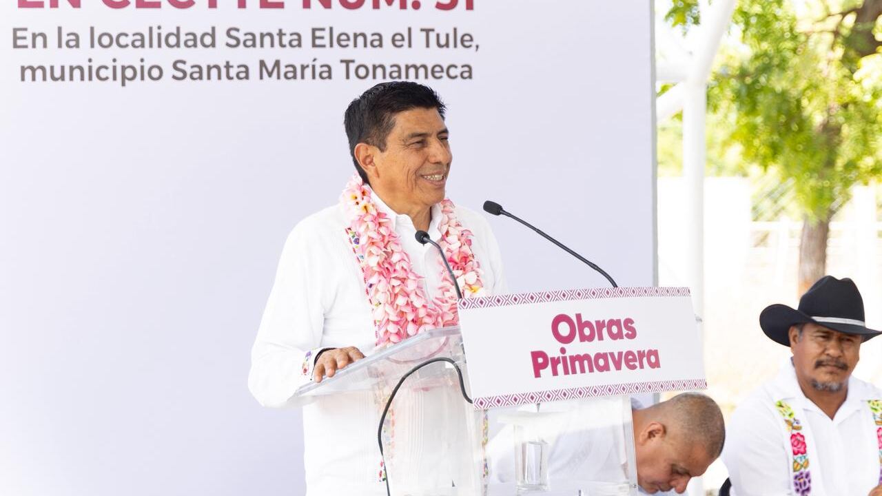 Salomón Jara inaugura techado en Cecyteo 31 con inversión de 3.1 mdp