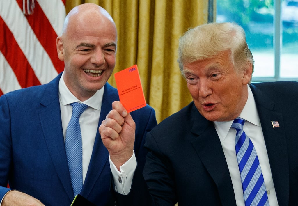 Infantino bajo presión: Parlamento Europeo pide revisar su contacto con Trump por Folarin Balogun
