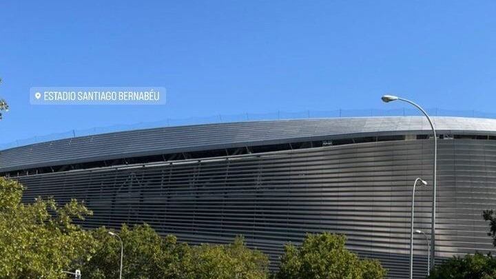 Santiago Giménez en el Santiago Bernabéu