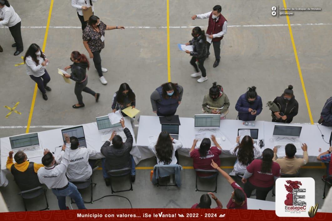 Ecatepec entrega tarjeta “La Valedora” a 10 mil madres y padres solteros