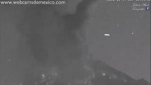 Explosión en el volcán Popocatépetl.