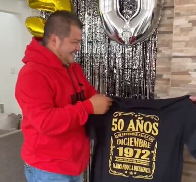 Celebra su primera fiesta de cumpleaños