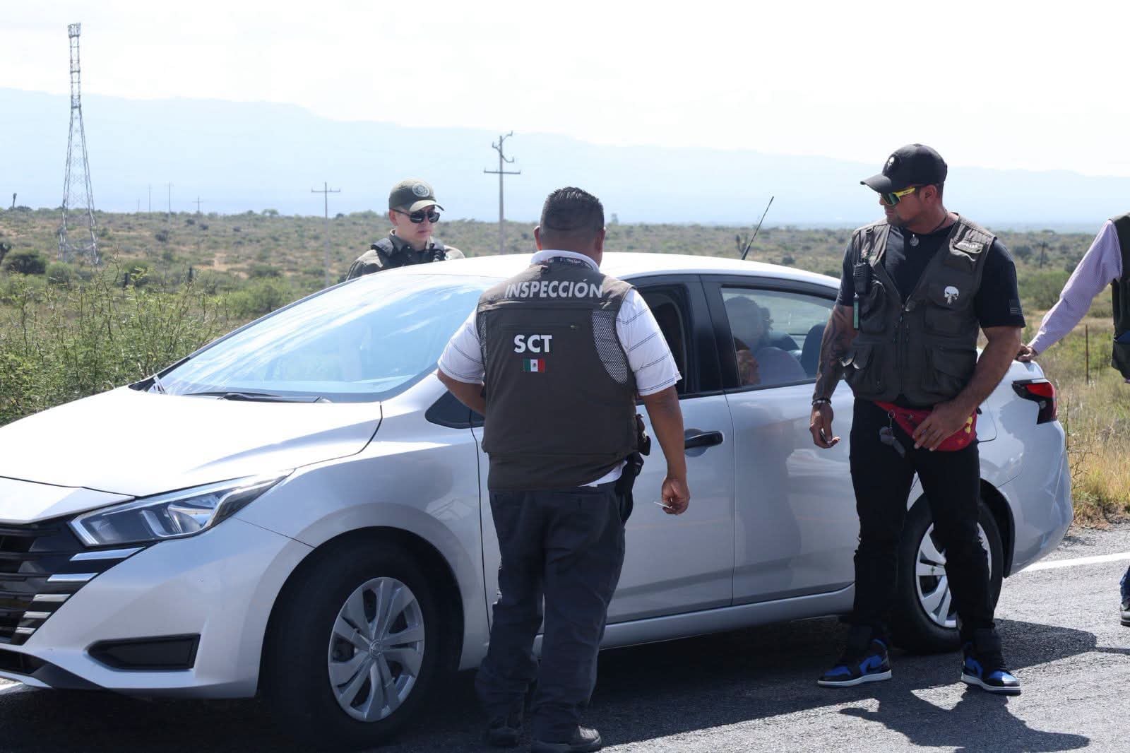 SCT mantiene operativos contra transporte irregular en San Luis Potosí.