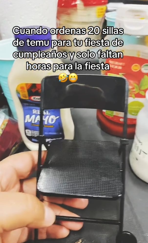 Compra 20 sillas para su cumpleaños en Temu y esto fue lo que le llegó