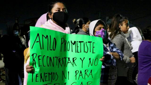 "AMLO prometiste Recontratar y no tenemos ni para tragar"