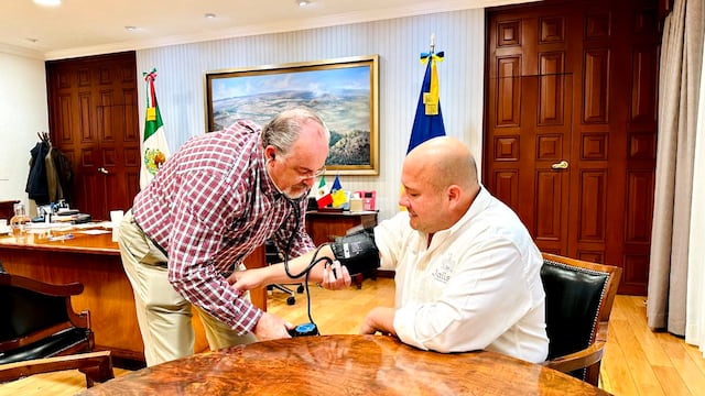 Enrique Alfaro es dado de alta y vuelva al trabajo