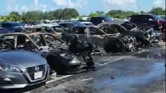 Varios vehículos se incendiaron en el Hard Rock Miami