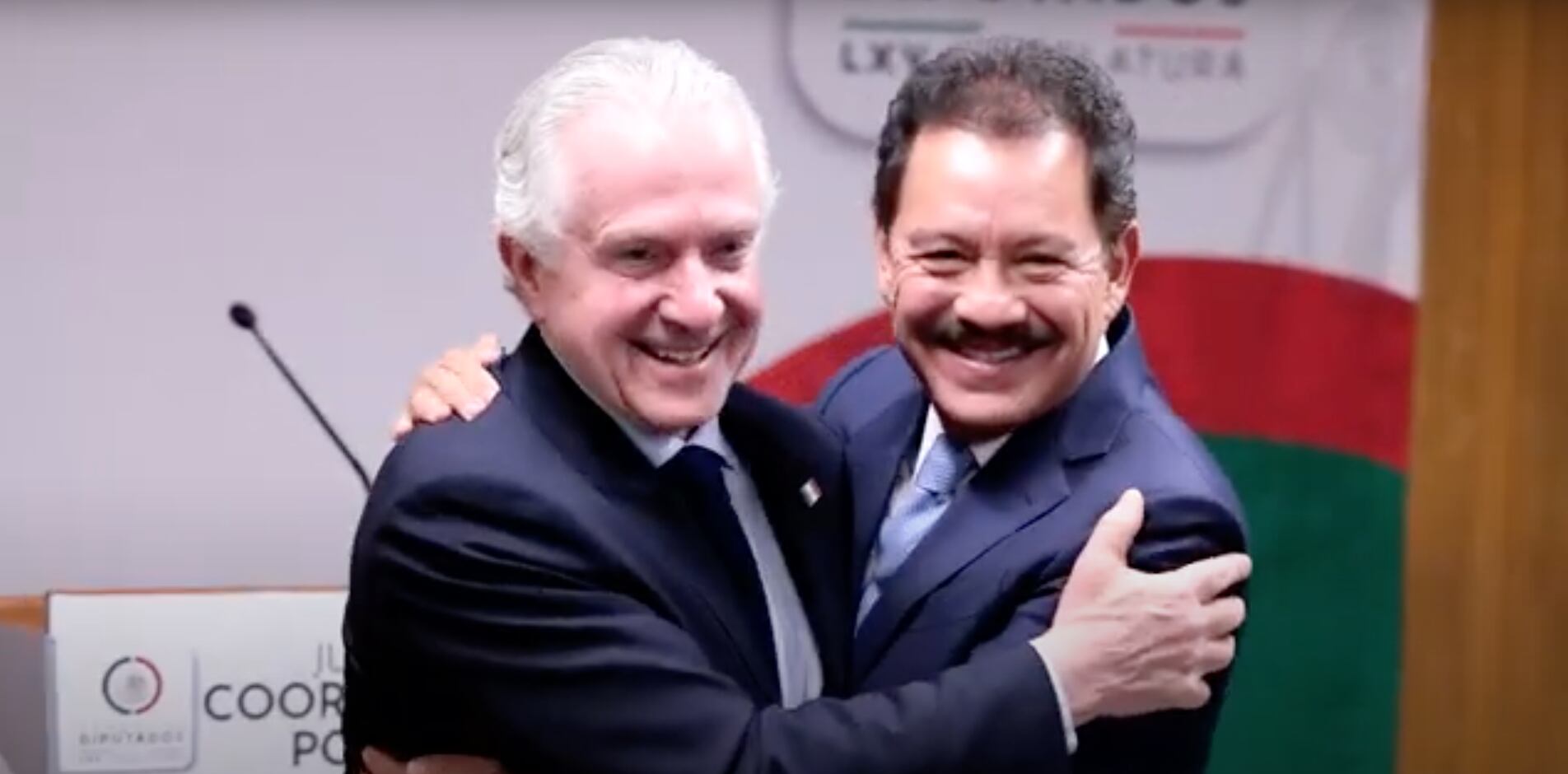 Santiago Creel e Ignacio Mier se dan el Abrazo de Acatempan en la Cámara de Diputados.