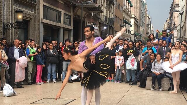 Presentación de El lago de los cisnes en Madero.