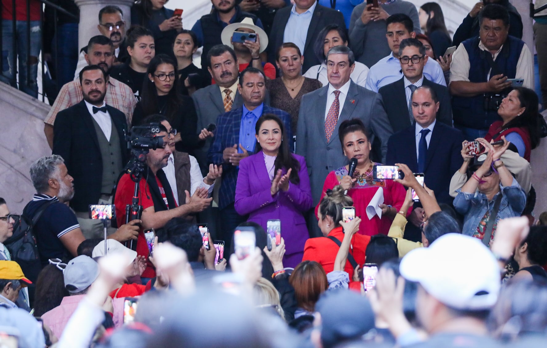 Tere Jiménez respalda al magisterio de Aguascalientes