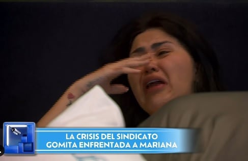Gomita llorando por ser llamada Mamá Coco en La Casa de los Famosos México 2024.