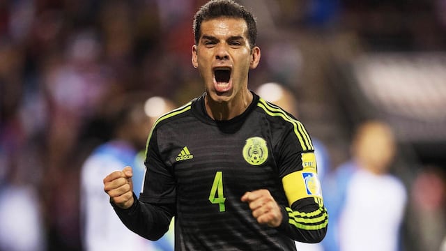 Rafael Márquez festeja en grande un gol.