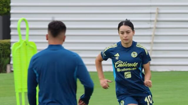 Scarlett Camberos entrenando con América Femenil.