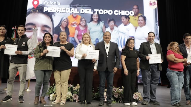 Andrés Mijes impulsa la paz social en Escobedo con la graduación de 340 ciudadanos.