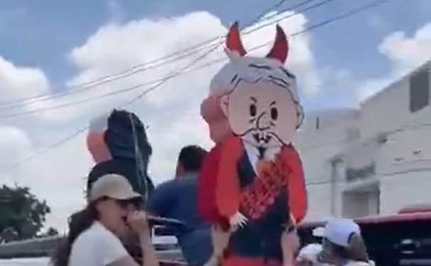 Piñata de AMLO en Jalisco