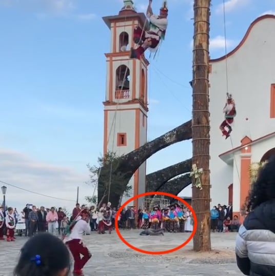 Volador de Papantla “atropella” a un hombre