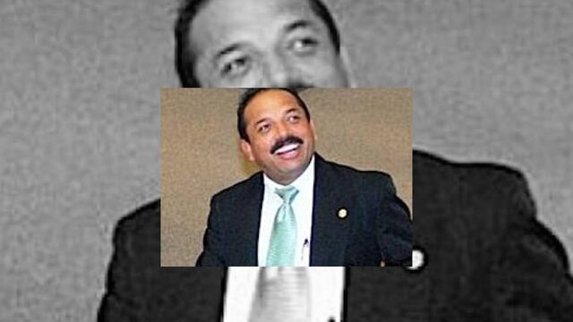 Se trata de Elpidio Gamundi Cruz fue director de área del Ayuntamiento de esta ciudad en el trienio del alcalde Erik Silva Santos (2008-2010) y es primo de Ricardo Gamundi Rosas, expresidente del PRI en el estado.
 