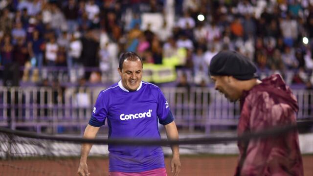 Cuauhtémoc junto a Ronaldinho en un evento especial en Morelos