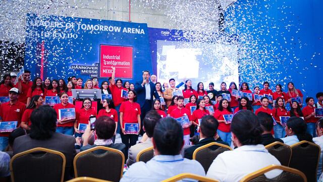 Diego Sinhue Rodríguez clausura quinta edición de Industrial Transformation México 2023