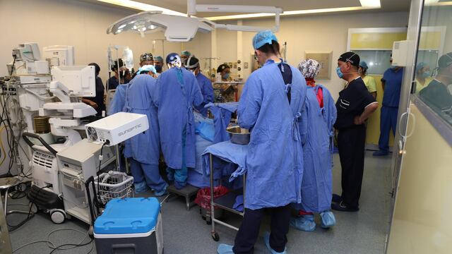 La escuela ayudará a acabar con la falta de médicos que existe en el país