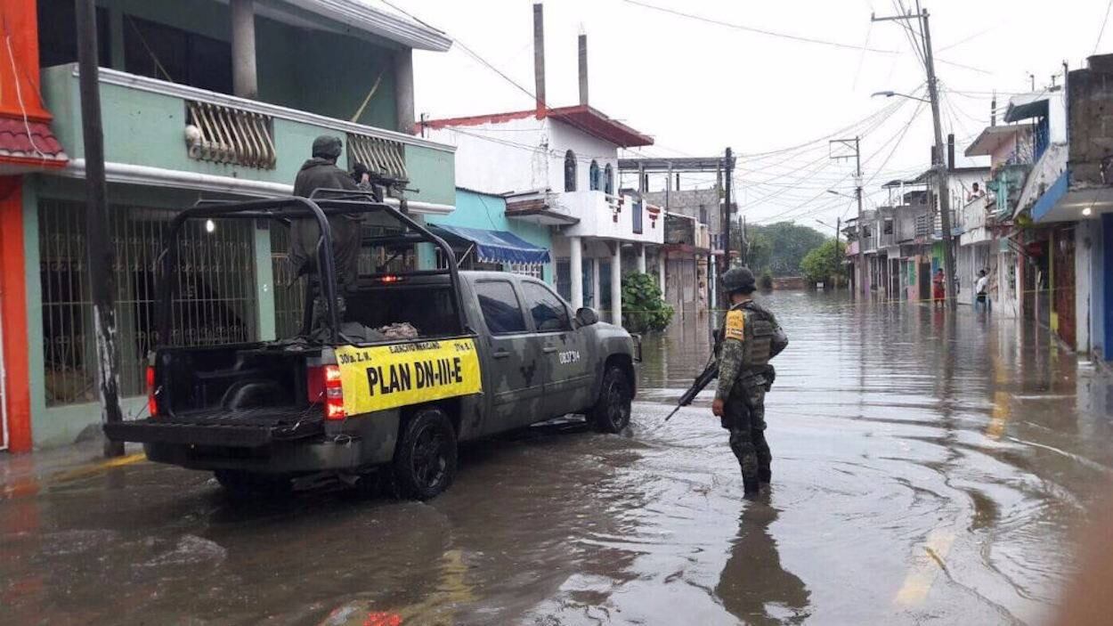 Acusan pobladores de Tabasco que autoridades no les informaron de fuertes lluvias