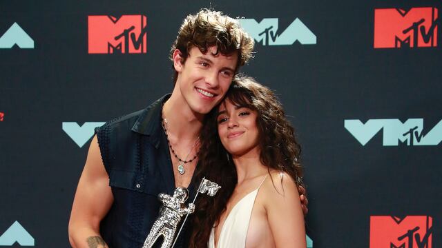 La pareja compartió escenario en los MTV Video Music Awards
