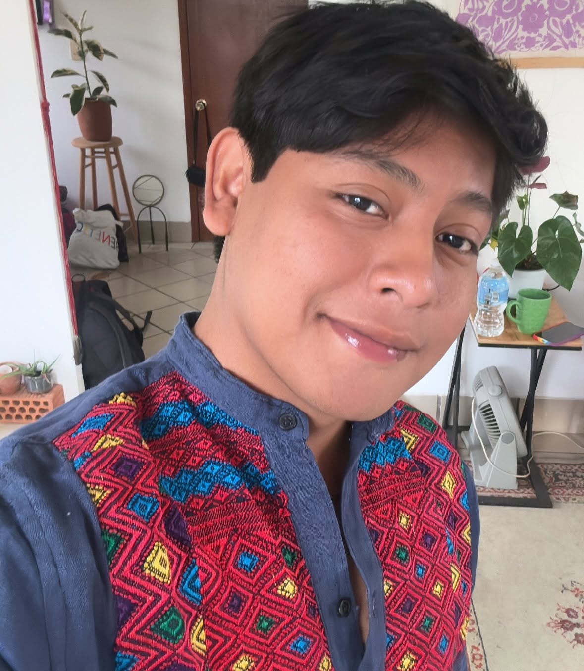 Joss Ramírez, diseñador textil de Venustiano Carranza, Chiapas.