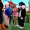 VIDEO: Captan a botarga de ‘Silvestre’ acosando a modelo