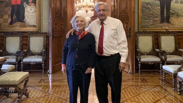 AMLO y Elena Poniatowska se reúnen en Palacio Nacional