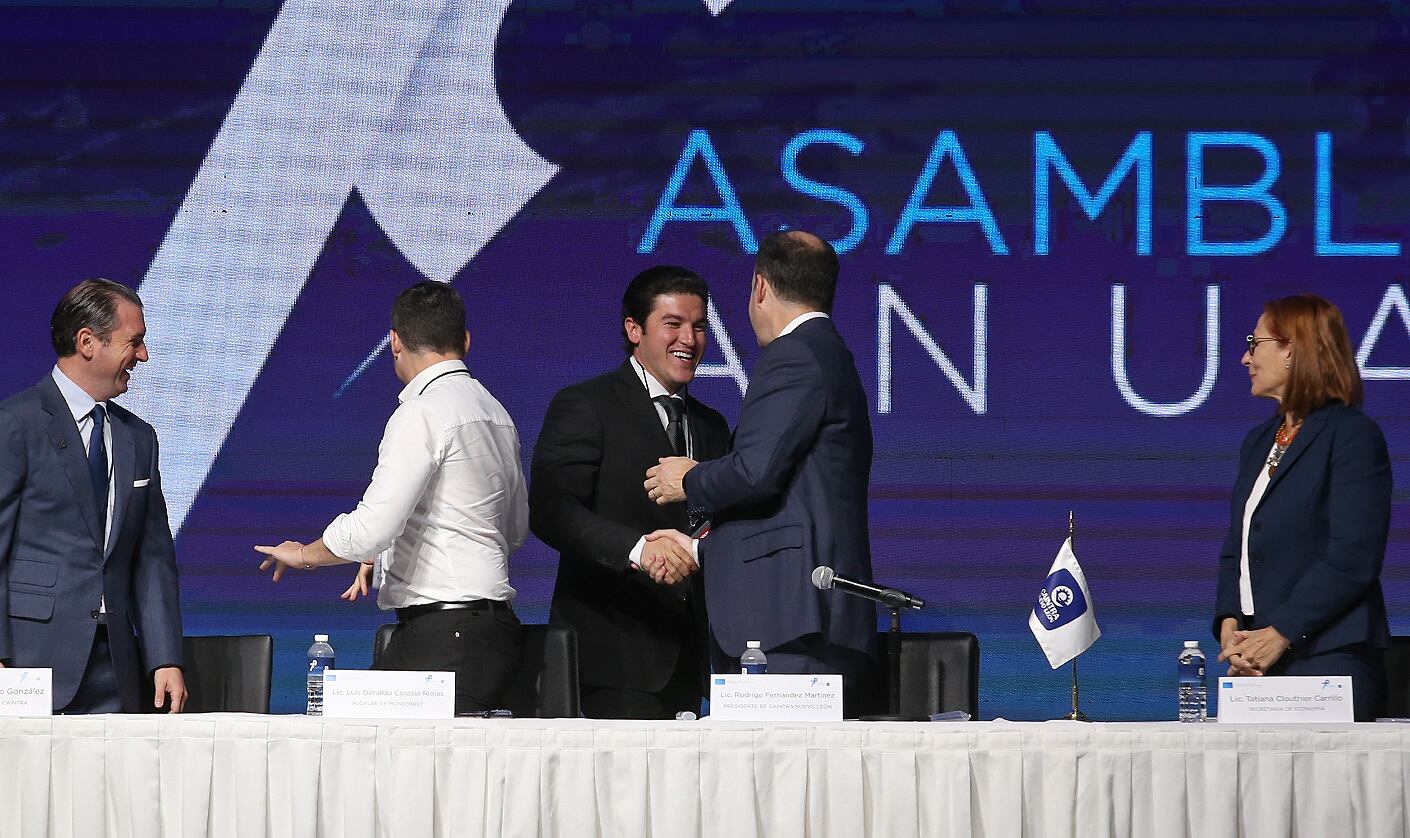 Samuel García en la presentación del plan 'Así Asciende Nuevo León'