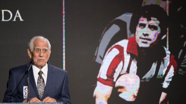 Tigre Sepúlveda fue inducido al Salón de la Fama del Futbol en el 2017