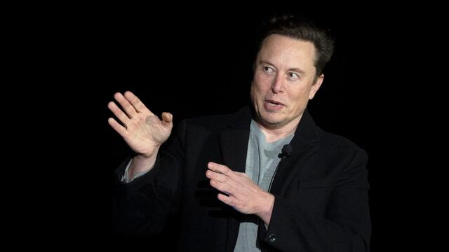 Elon Musk ofrece dinero a quien logre hackear Starlink